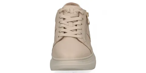 Кроссовки Caprice